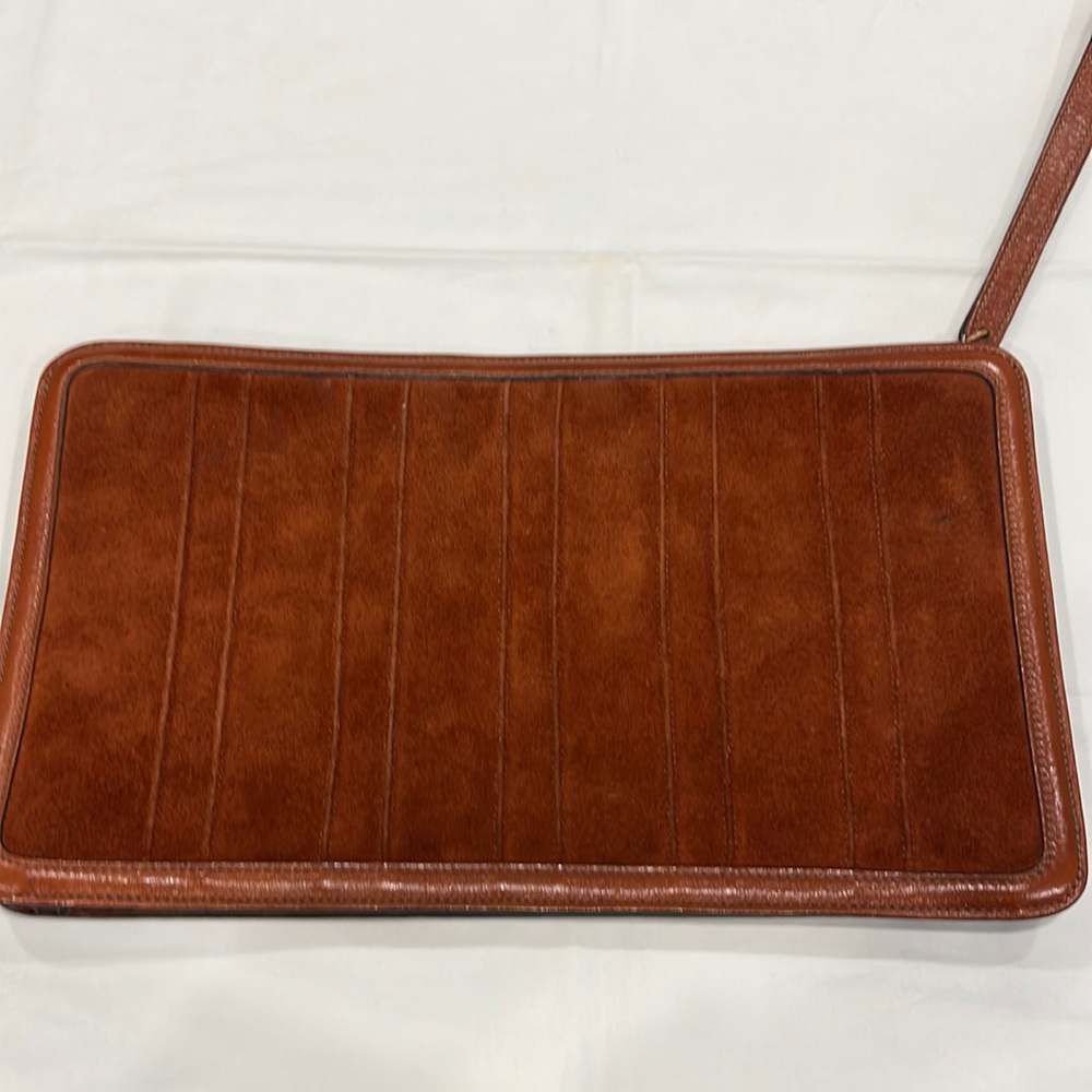 EUC Ann Klein Leather and Suede clutch handbag